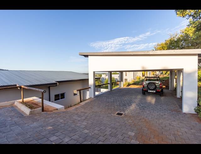 4 BEDROOM FREESTANDING FOR SALE IN ZINI RIVER ESTATE